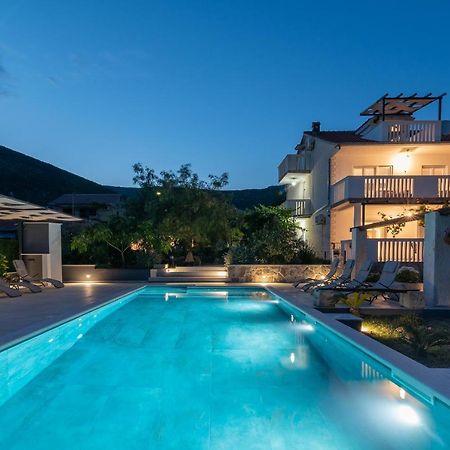 Apartments Dobrila Kaštel Novi Eksteriør billede