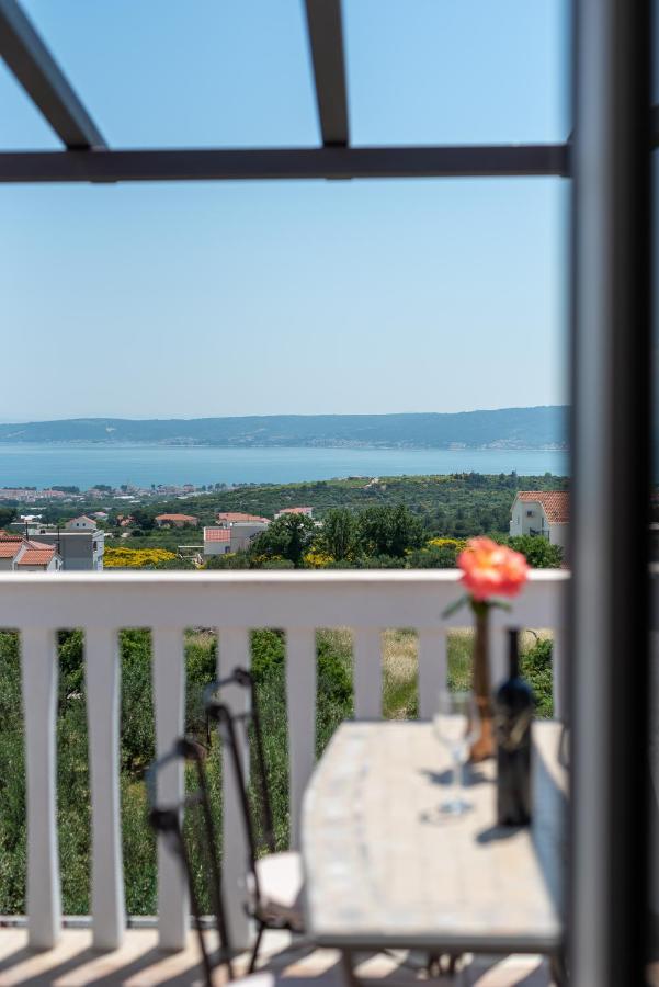 Apartments Dobrila Kaštel Novi Eksteriør billede